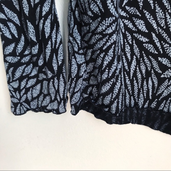 Revolve Indah Leaf Print Open Back Oversized Slouchy Top Women’s S/M Blue - Picture 13 of 14